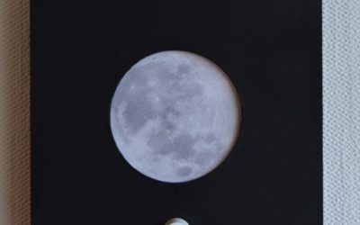 Agnès Hardy “Lune 1” (photo et assemblage lumineux)